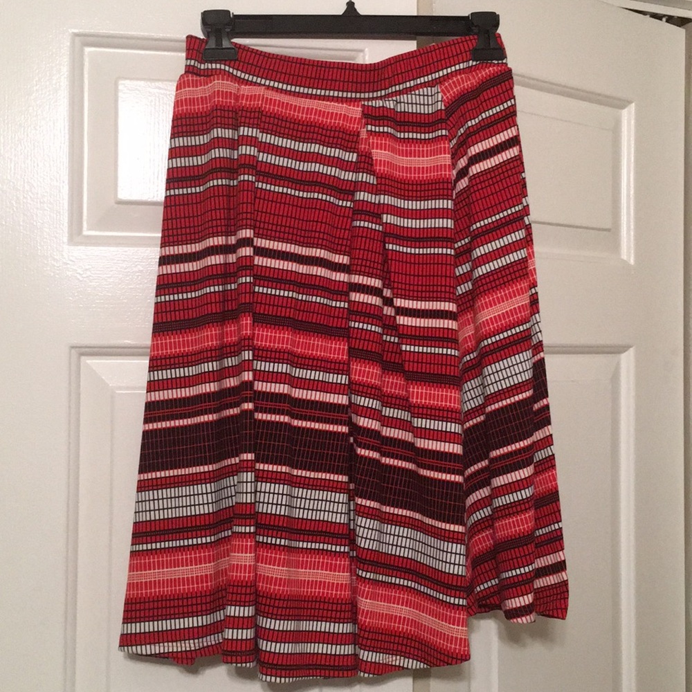 Small LuLuRoe Red/Black Madison Skirt